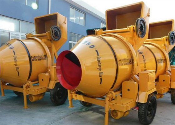 China Alambre que alza inclinando los mezcladores concretos eléctricos portátiles de la tolva para mezclar el hormigón rígido seco húmedo proveedor