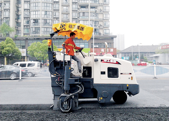 China Fresadora fría del asfalto para el mantenimiento de carreteras máximo de la anchura de la profundidad 500m m de 160m m que muele proveedor